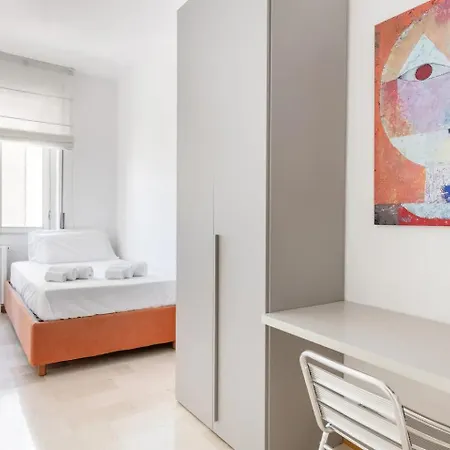 Amazing Center Skyline Apartment Milan